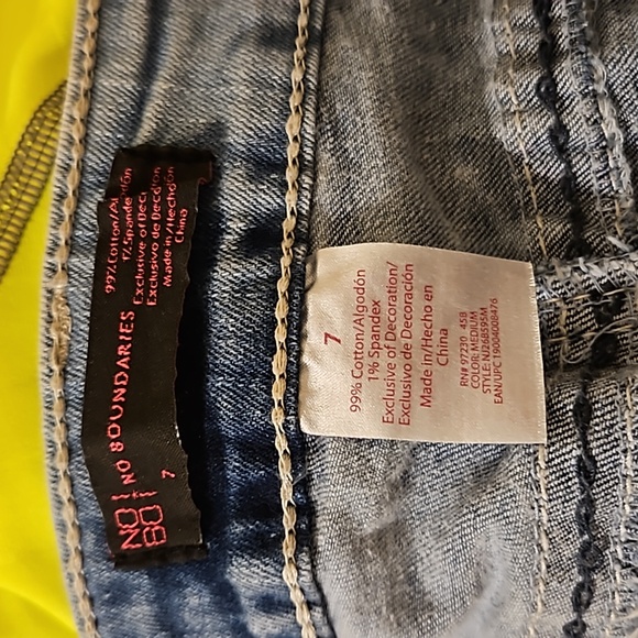 Jean Capris - Picture 5 of 5